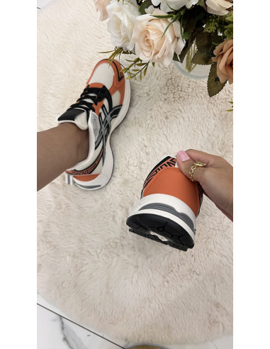 Baskets souples blanches oranges
