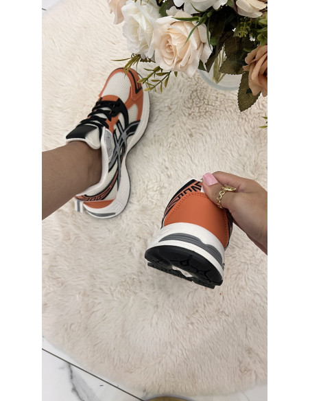 Baskets souples blanches oranges